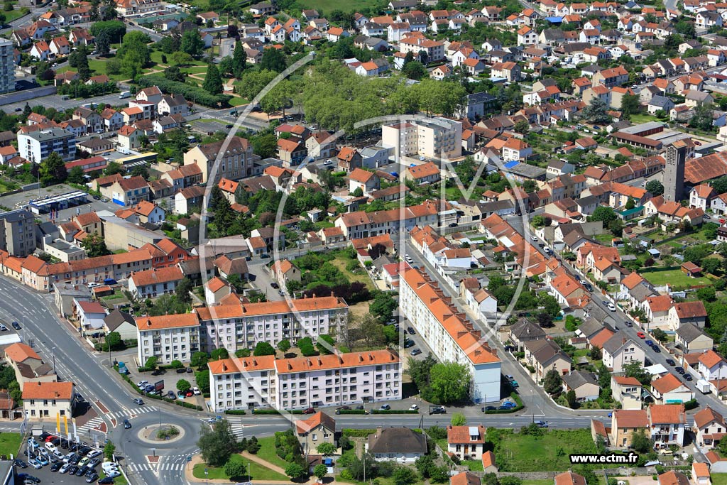 Photo arienne de Montluon (Marais-Villars)