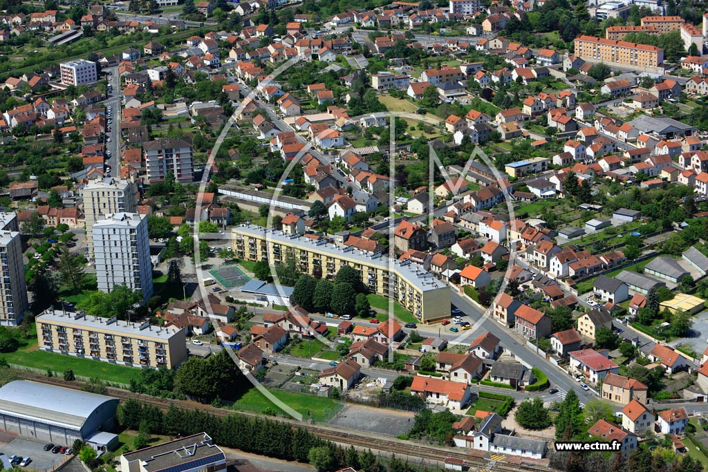 Photo arienne de Montluon (Montcourtais)