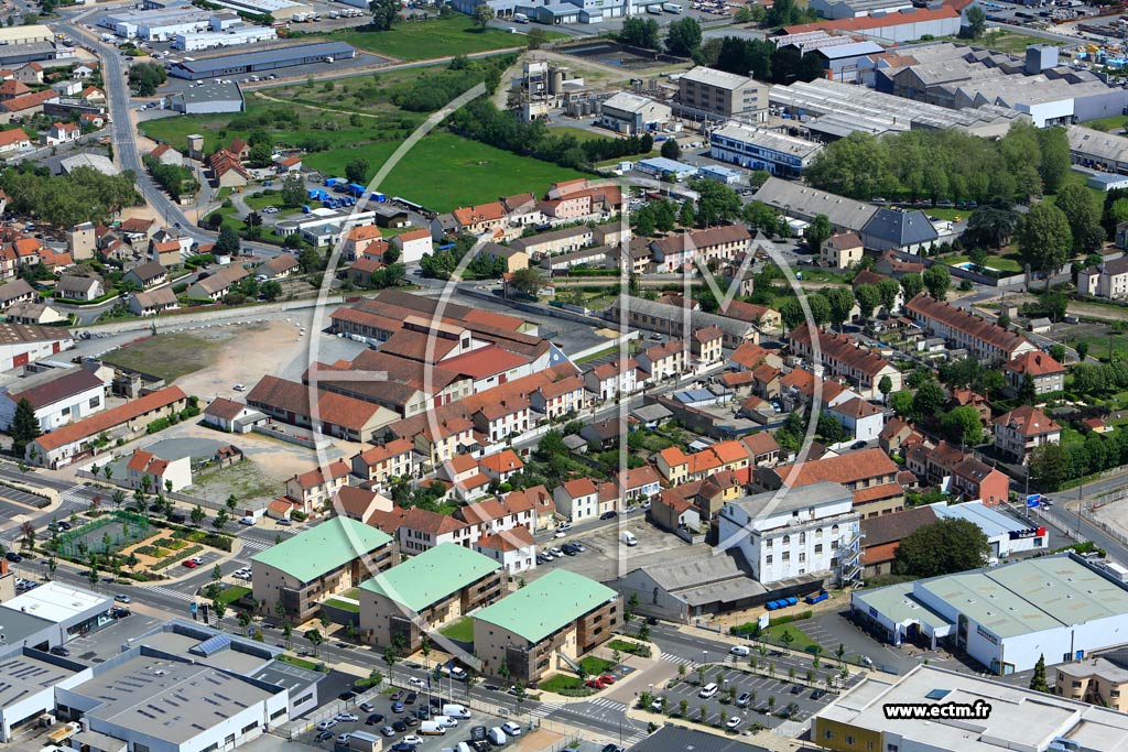 Photo arienne de Montluon (Ville Gozet)