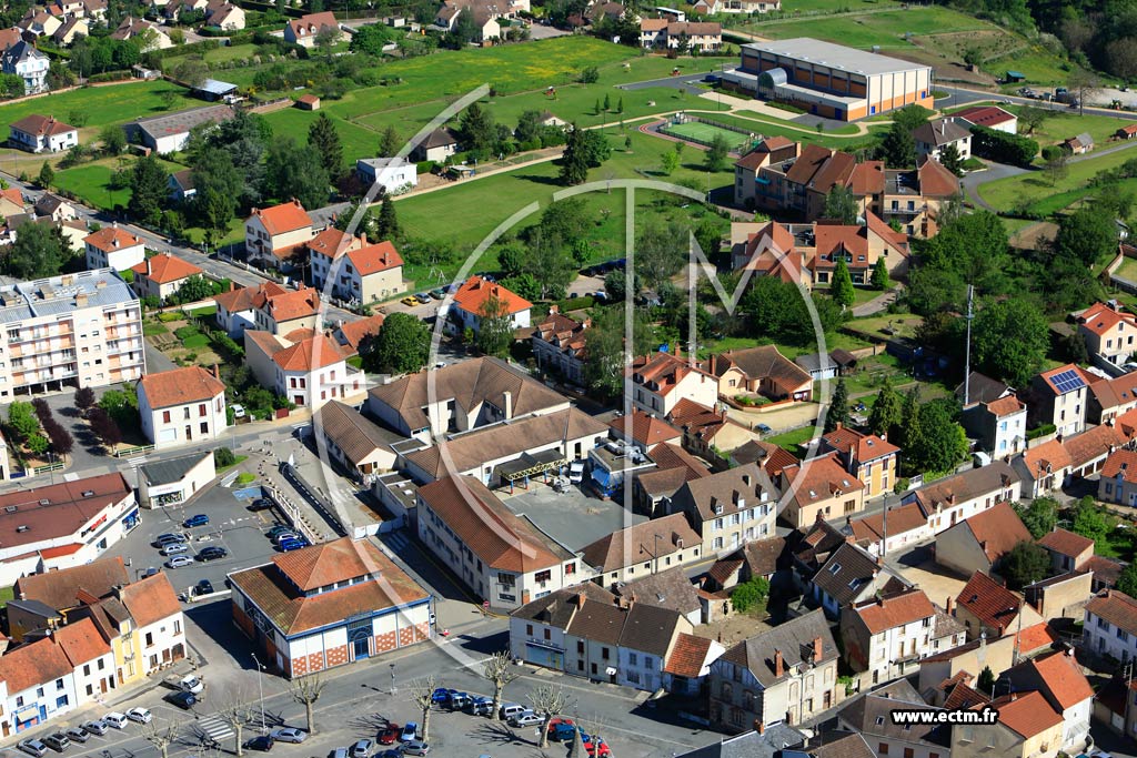 Photo arienne de Nris-les-Bains