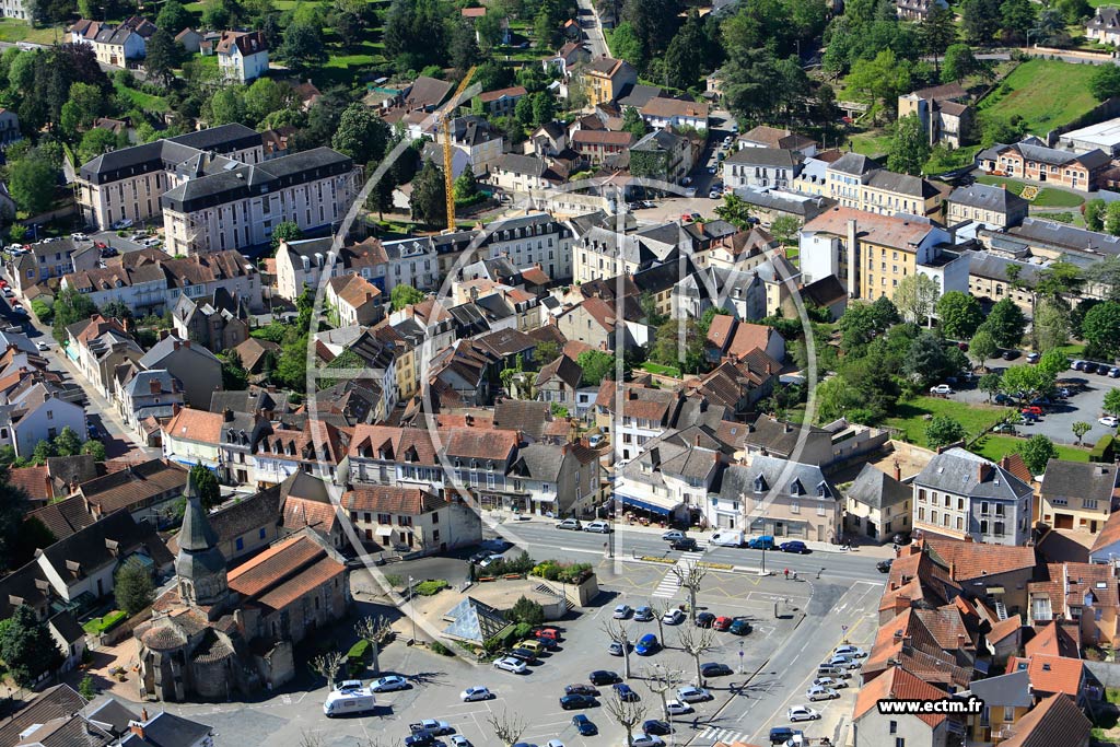 Photo arienne de Nris-les-Bains