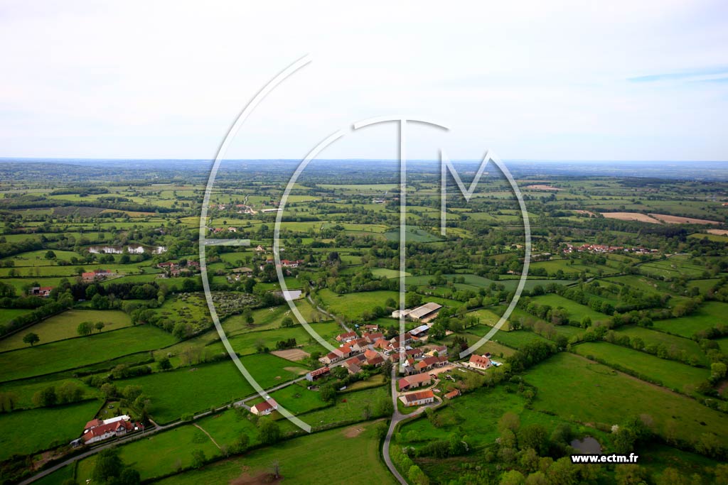 Photo arienne de Quinssaines (Le Courret)