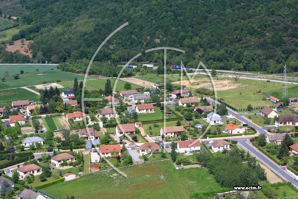 Photo arienne de Saint-Victor (Le Fricoulat)