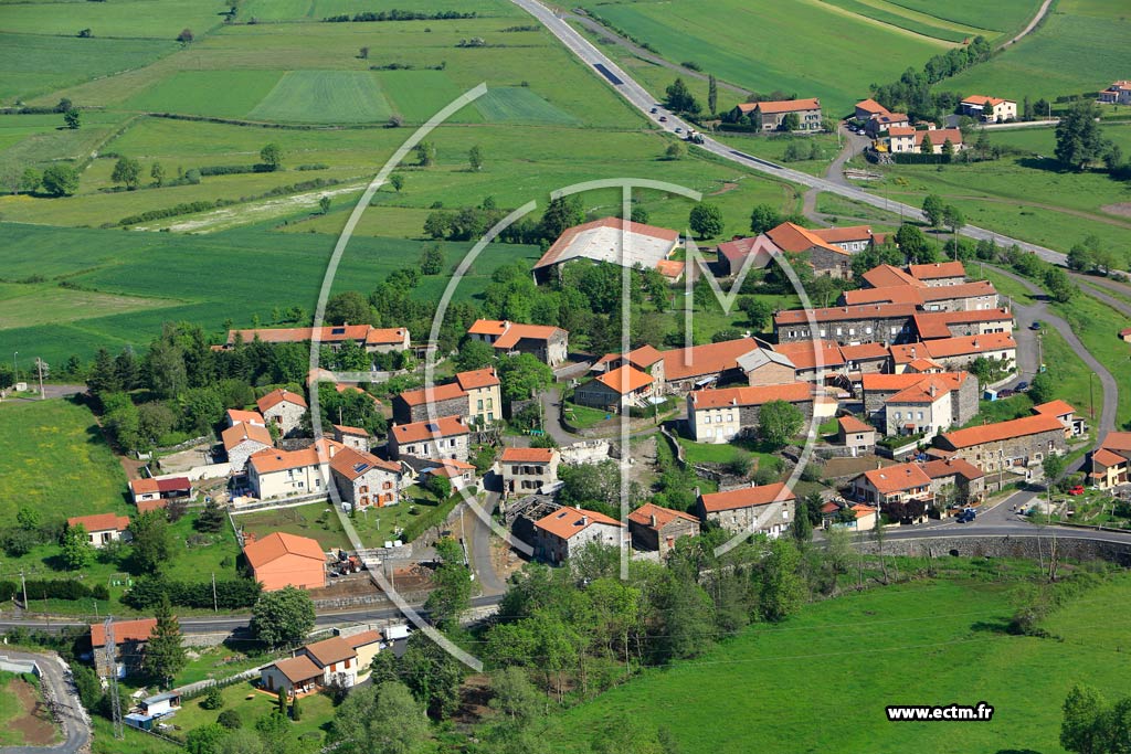 Photo arienne de Bains (Cordes)