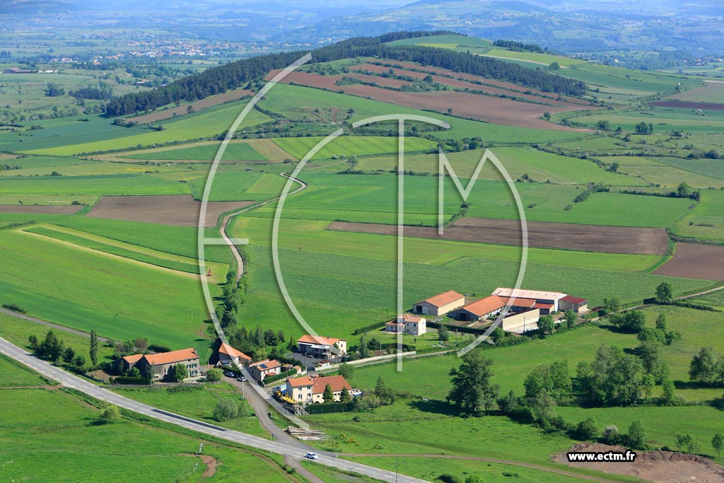 Photo arienne de Bains (Cordes)