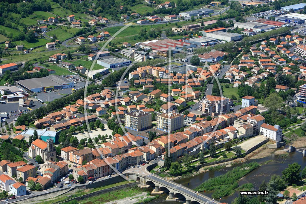 Photo arienne de Brives-Charensac