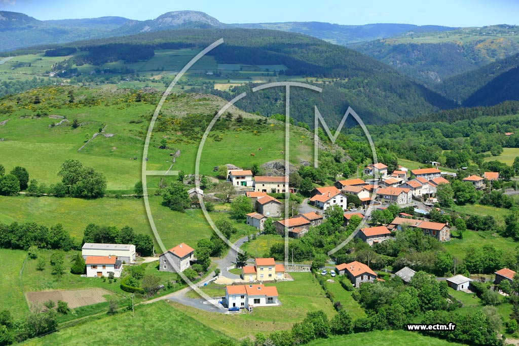 Photo arienne de Lantriac (Le Mont)