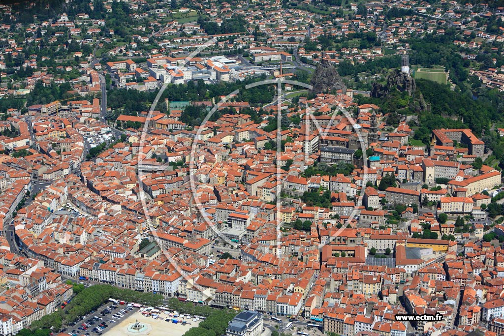 Photo arienne de Le Puy-en-Velay