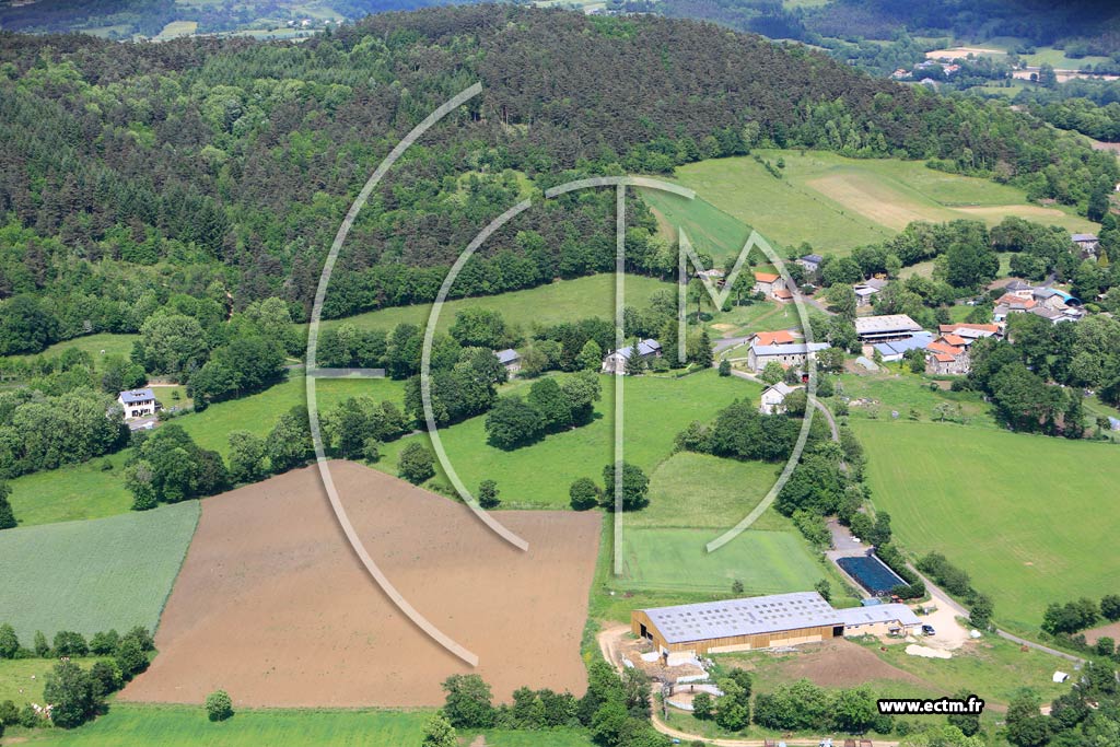 Photo arienne de Rosires (Rougeac)