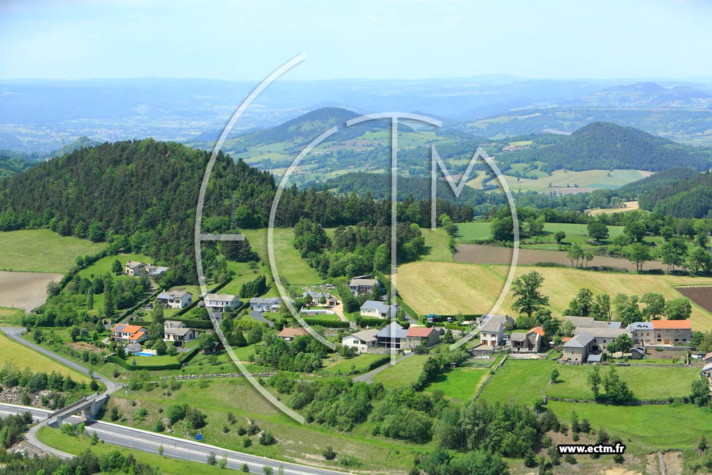 Photo arienne de Saint-tienne-Lardeyrol (Montferrat)