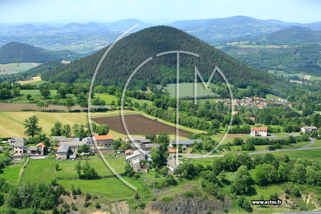 Photo arienne de Saint-tienne-Lardeyrol (Montferrat)