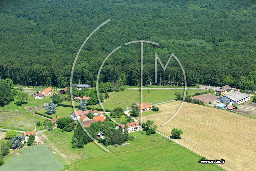 Photo arienne de Brugheas (Les Fourneaux)