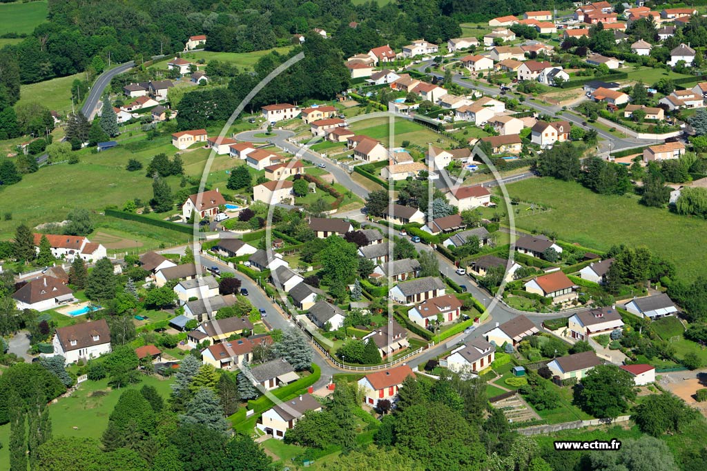Photo arienne de Creuzier-le-Vieux (La Viala)