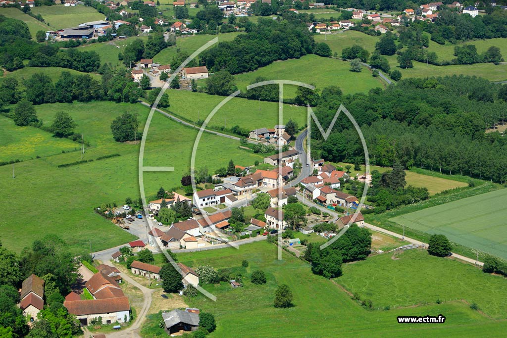 Photo arienne de Saint-Priest-Bramefant
