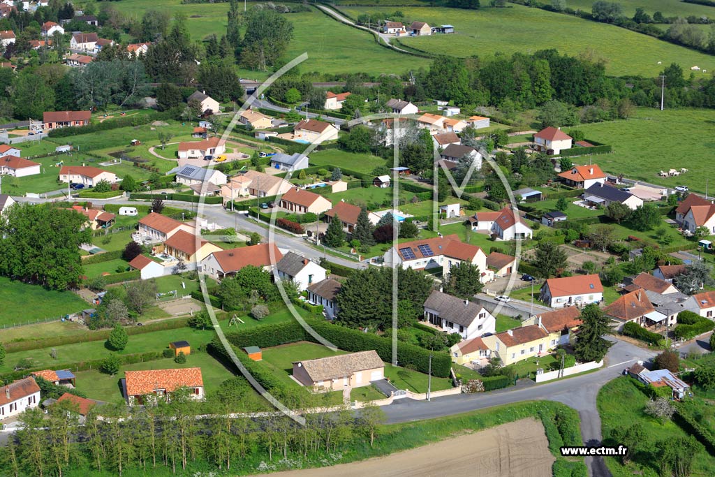 Photo arienne de Saint-Rmy-en-Rollat (Les Carrs)