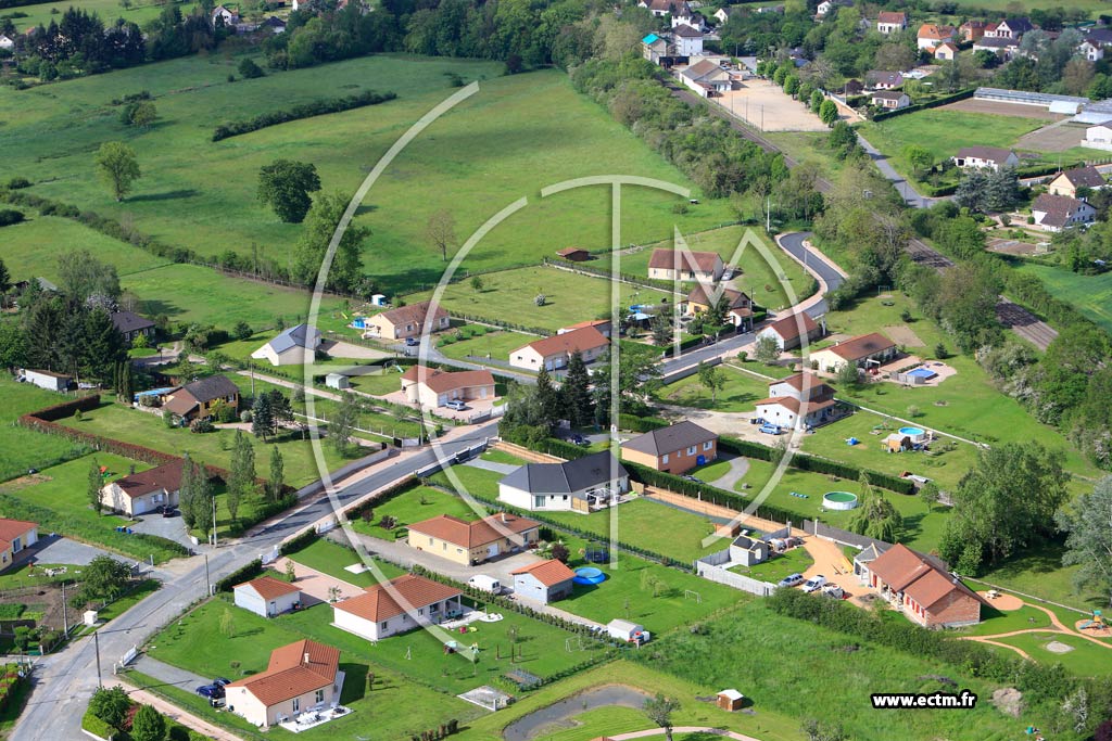 Photo arienne de Saint-Rmy-en-Rollat (Les Carrs)