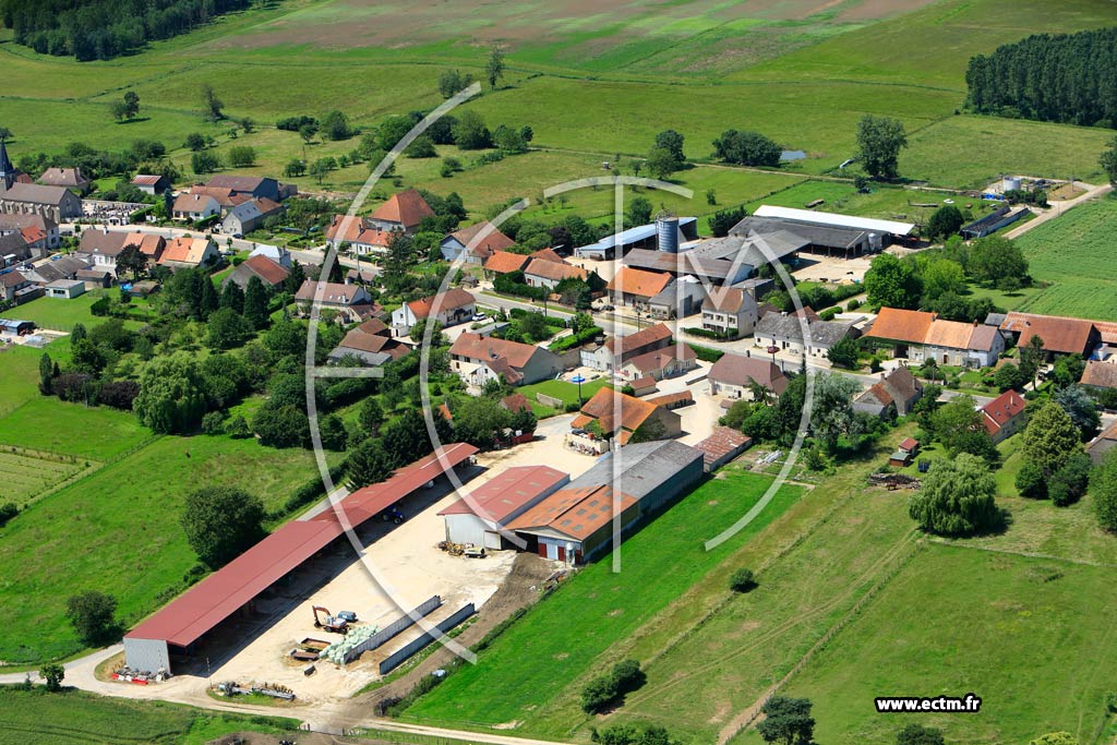 Photo arienne de Laperrire-sur-Sane