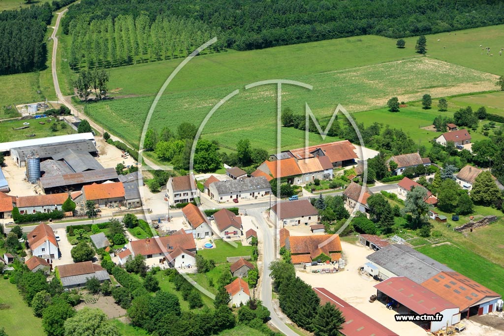 Photo arienne de Laperrire-sur-Sane