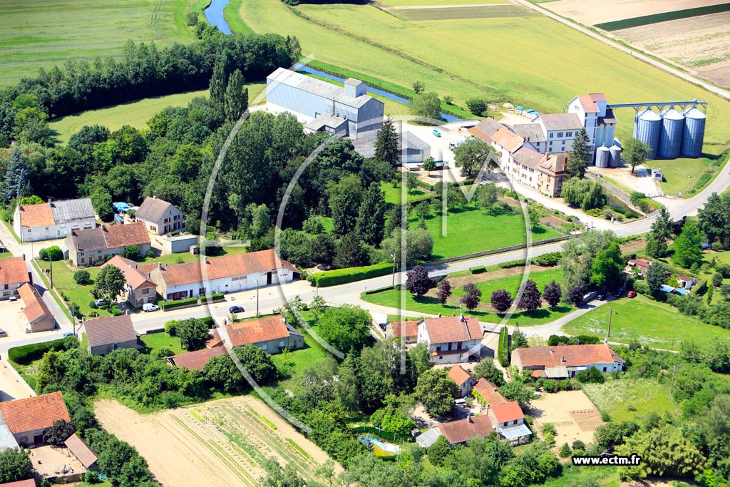 Photo arienne de Les Maillys (Mailly-le-Chteau)