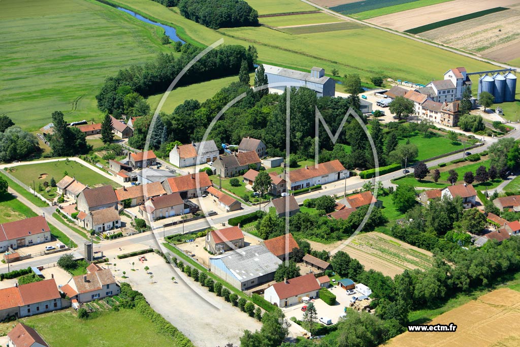 Photo arienne de Les Maillys (Mailly-le-Chteau)
