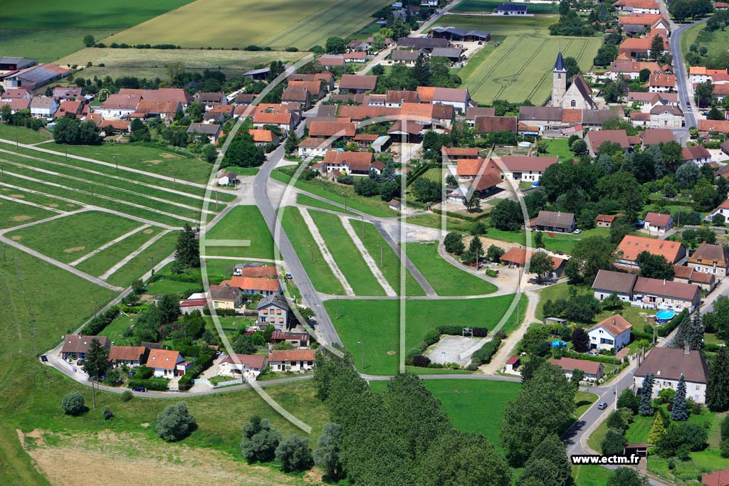 Photo arienne de Longwy-sur-le-Doubs