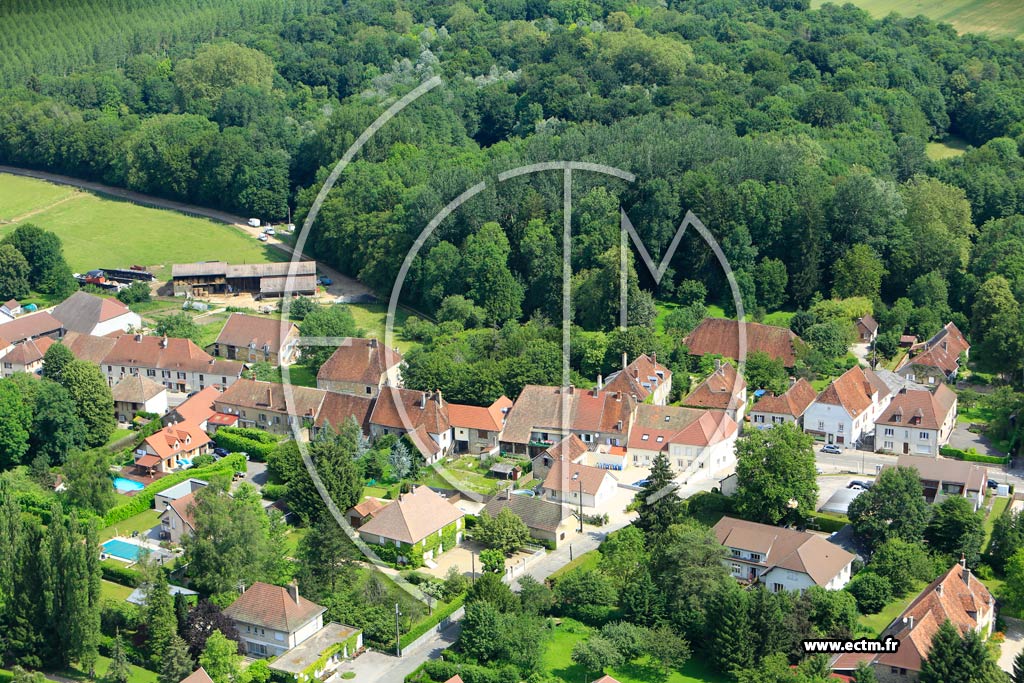 Photo arienne de Mont-sous-Vaudrey