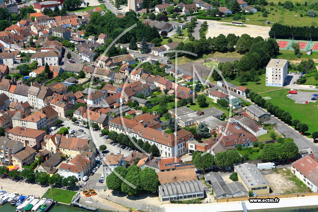 Photo arienne de Saint-Jean-de-Losne