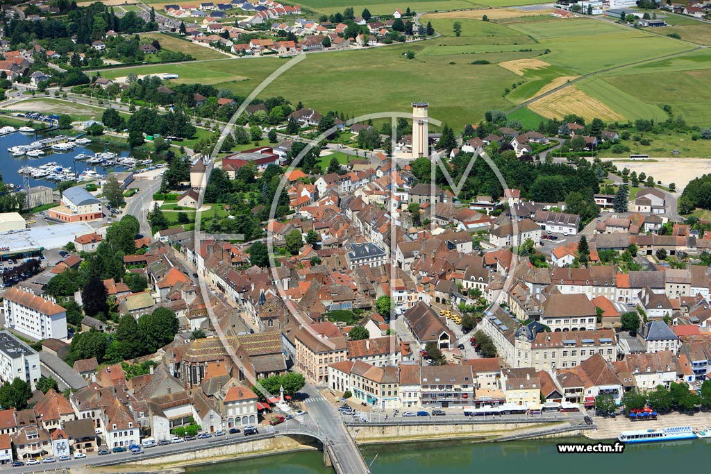 Photo arienne de Saint-Jean-de-Losne