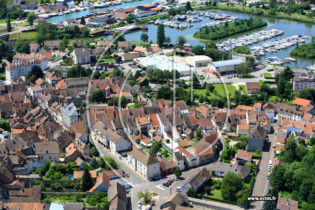 Photo arienne de Saint-Jean-de-Losne