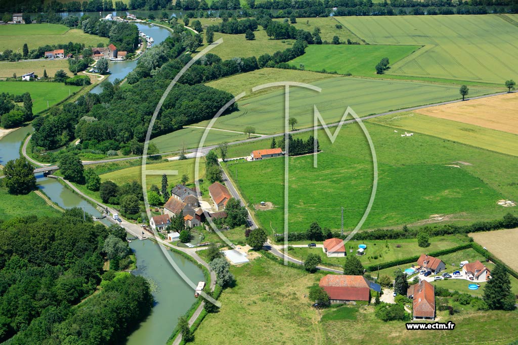 Photo arienne de Saint-Symphorien-sur-Sane