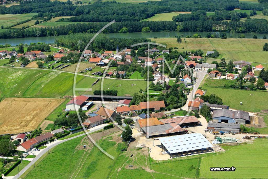 Photo arienne de Saint-Symphorien-sur-Sane