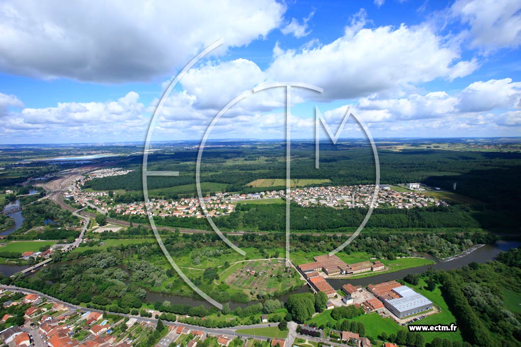 Photo arienne de Blainville-sur-l'Eau (Cit du Haut des Places)