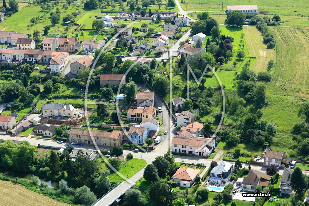 Photo arienne de Brin-sur-Seille