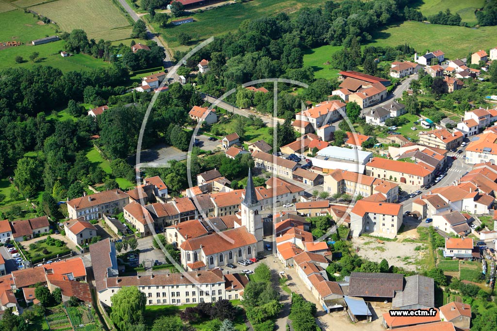 Photo arienne de Lay-Saint-Christophe