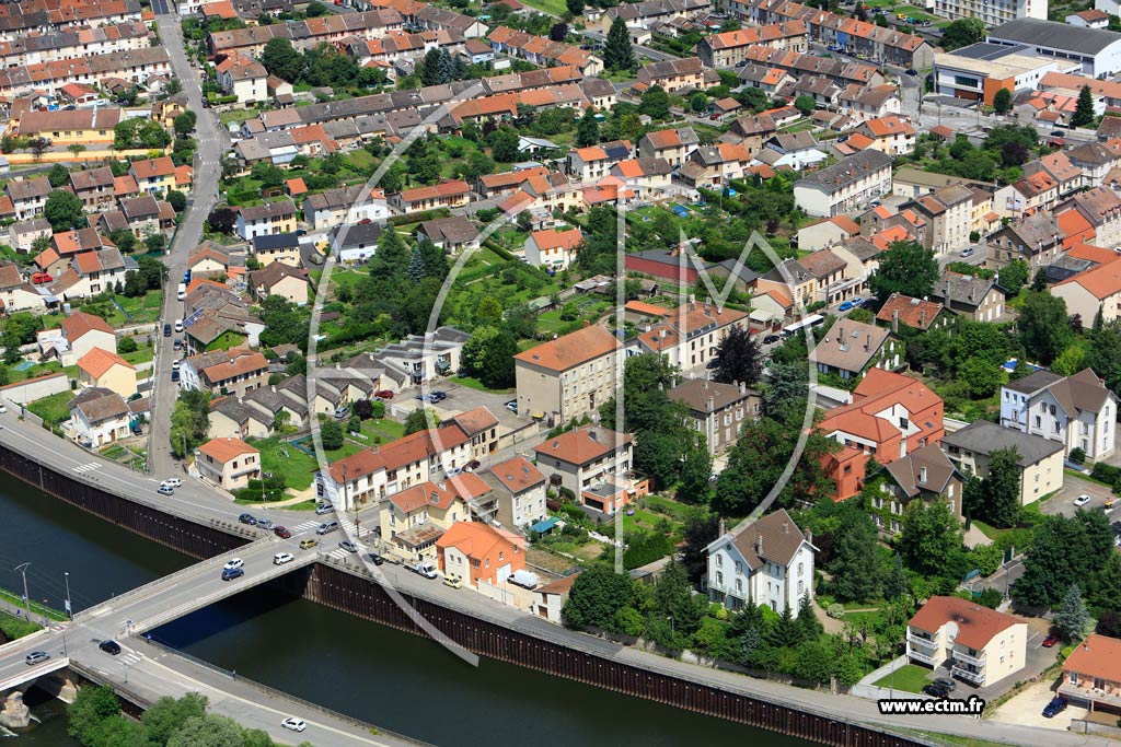 Photo arienne de Neuves-Maisons (Cit de la Plaine)