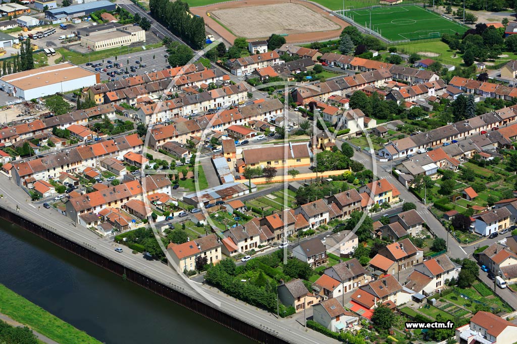 Photo arienne de Neuves-Maisons (Cit de la Plaine)