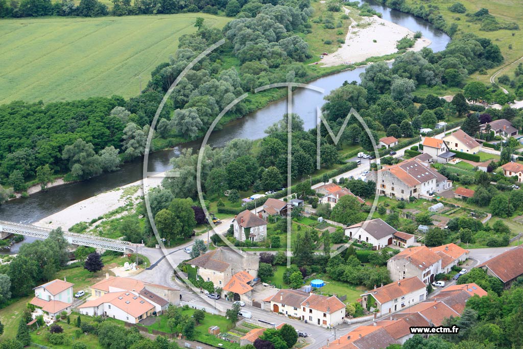 Photo arienne de Velle-sur-Moselle