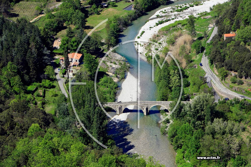 Photo arienne de Mialet (Pont des Camisards)