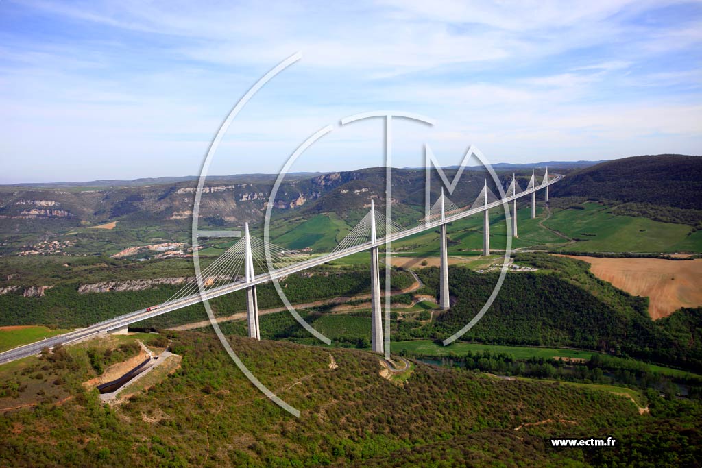 Photo arienne de Millau (Le Pont de Millau)