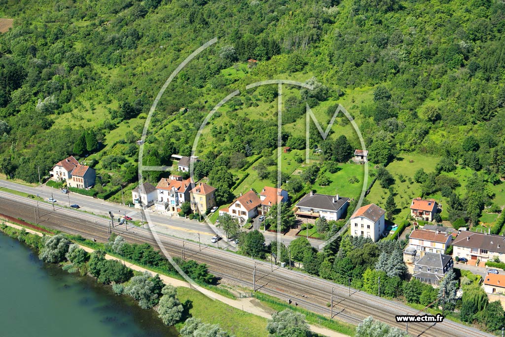 Photo arienne de Ars-sur-Moselle