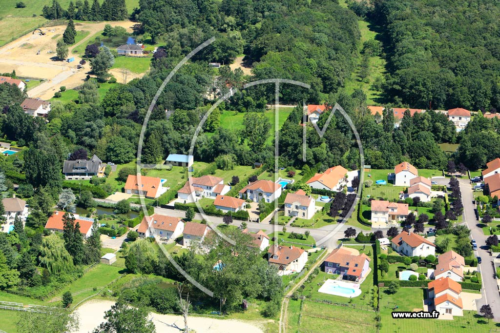 Photo arienne de Corny-sur-Moselle (La Fontaine de Fer)