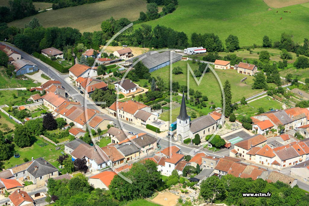 Photo arienne de Neuville-ls-Vaucouleurs