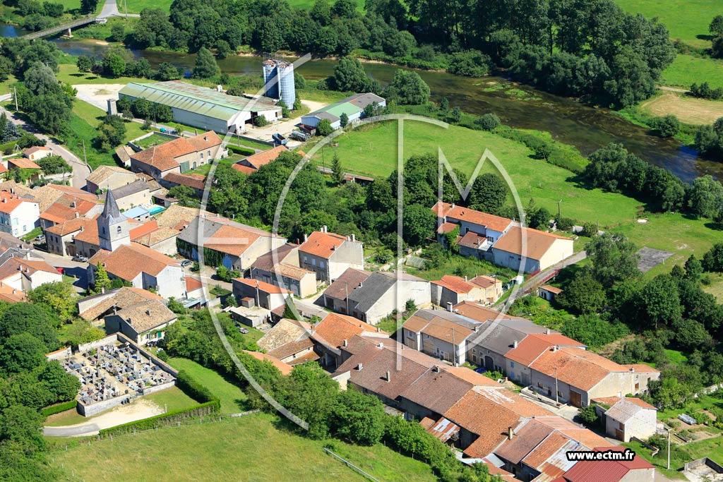 Photo arienne de Ourches-sur-Meuse