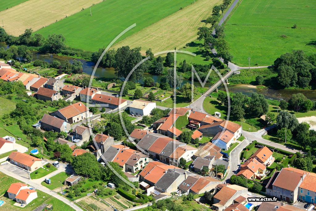 Photo arienne de Ourches-sur-Meuse