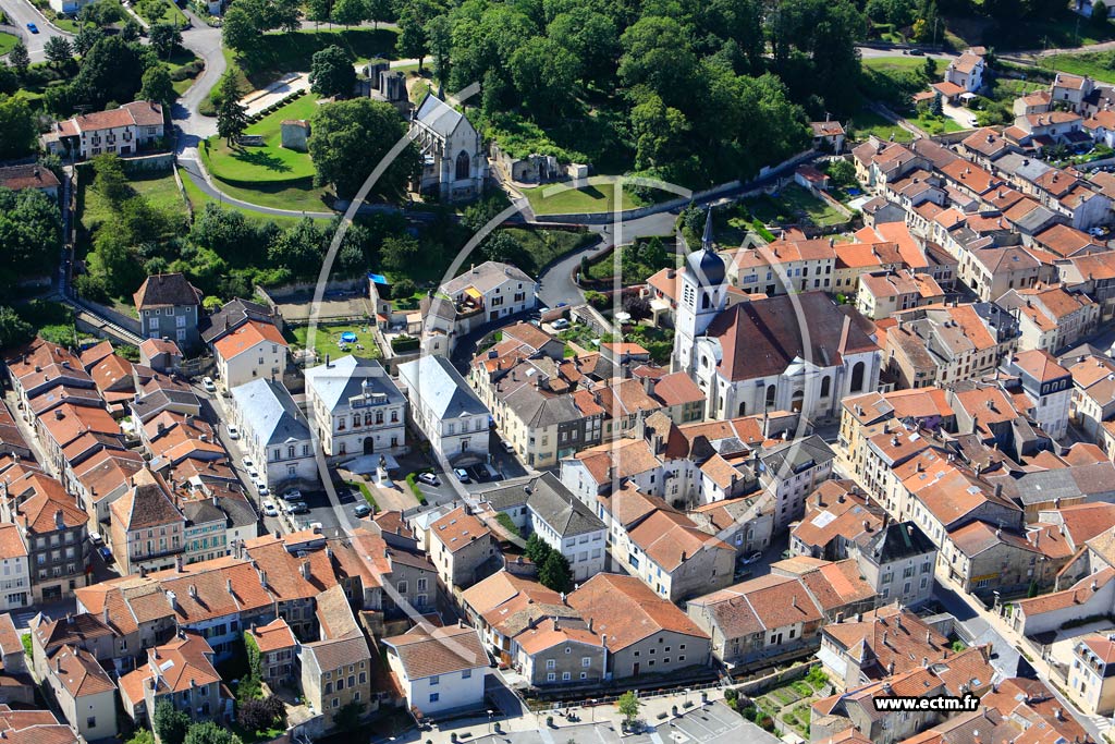 Photo arienne de Vaucouleurs