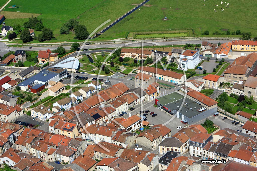 Photo arienne de Vaucouleurs