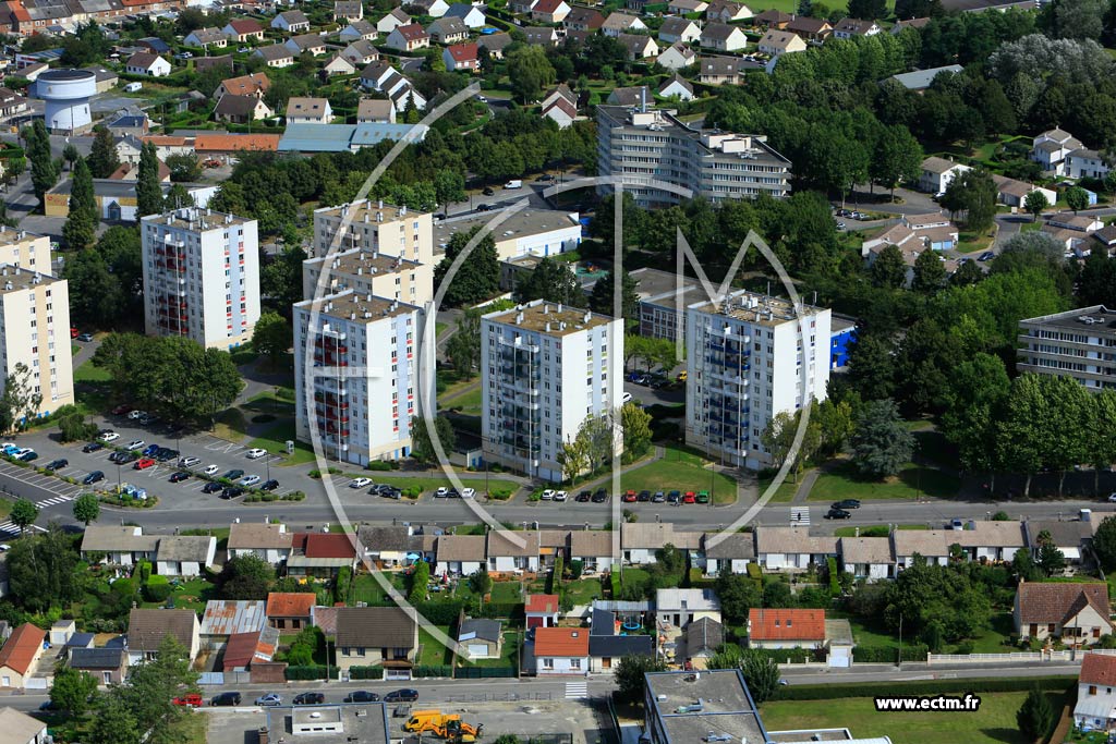 Photo arienne de Saint-Quentin (Quartier de Neuville)