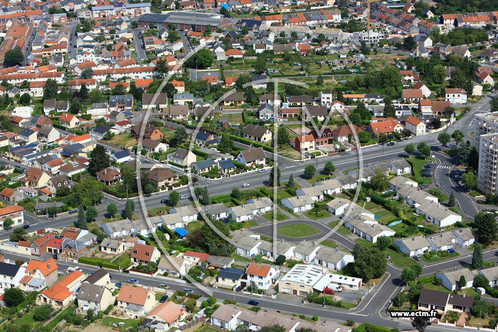Photo arienne de Saint-Quentin (Quartier de Neuville)