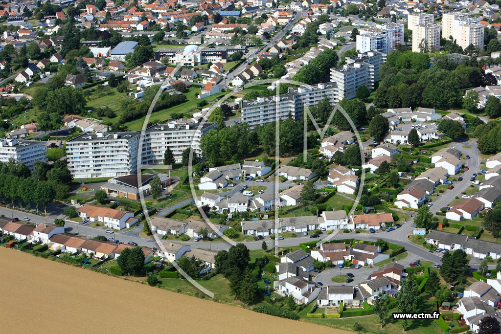 Photo arienne de Saint-Quentin (Quartier de Neuville)