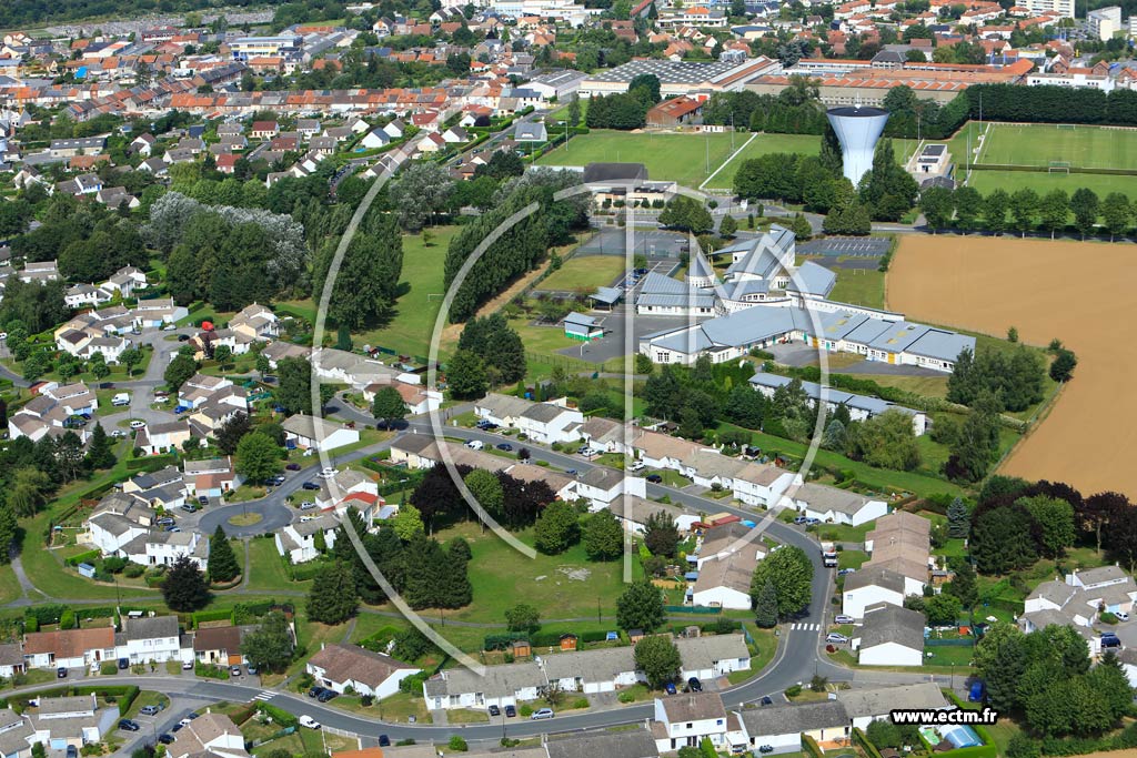 Photo arienne de Saint-Quentin (Quartier de Neuville)